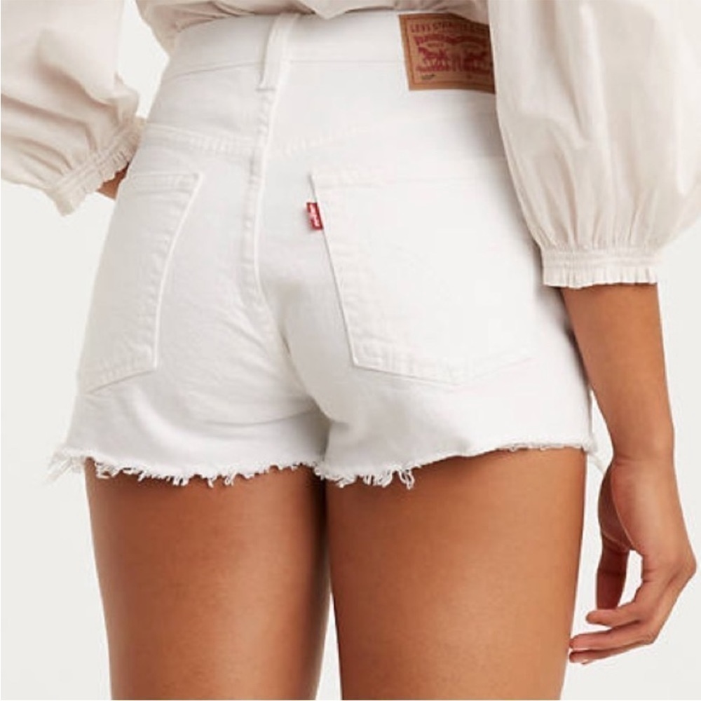 NWT Levi’s 501 Original High Rise Cutoff Shorts In The Clouds White